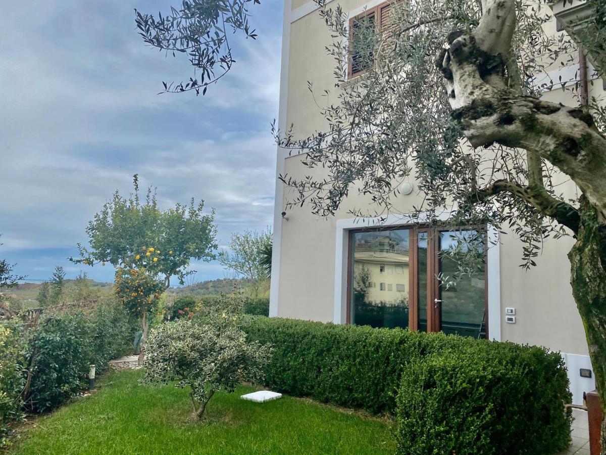 Villa Torre Degli Ulivi Corigliano Calabro Exterior foto
